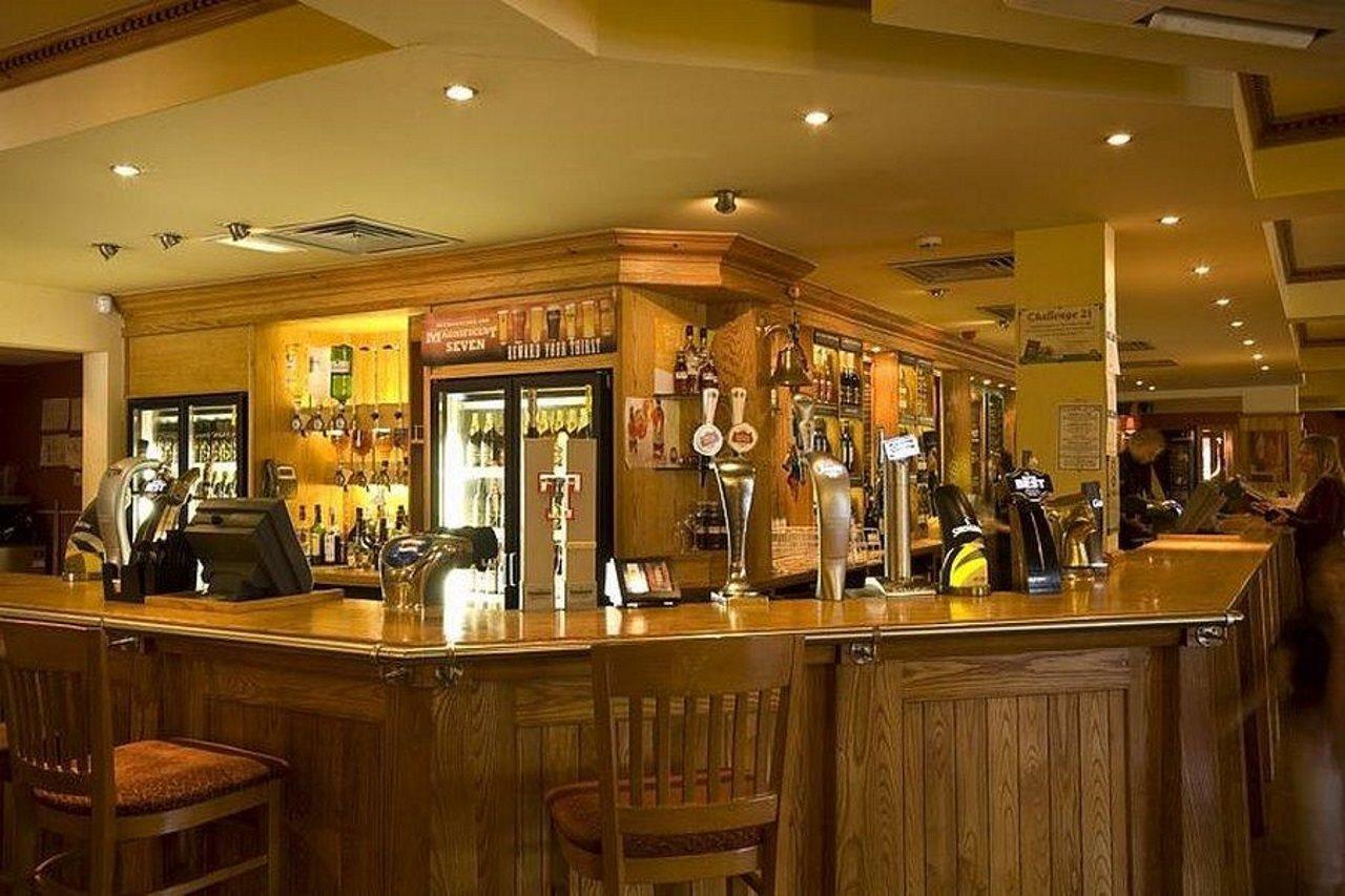 Premier Inn Dunfermline Esterno foto