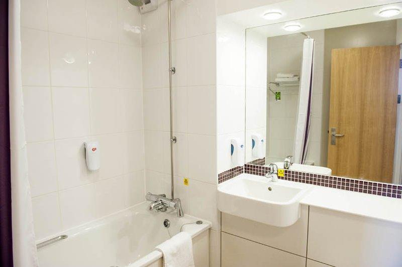 Premier Inn Dunfermline Esterno foto