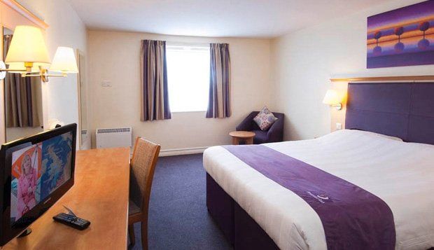 Premier Inn Dunfermline Esterno foto